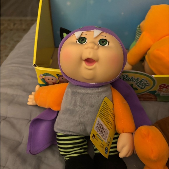 Cabbage Patch Kids Seasonal Friends Doll Set - Picture 3 of 8